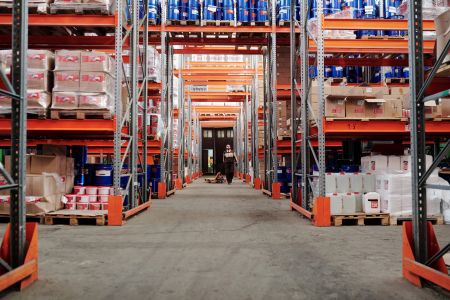 Come raffrescare i capannoni industriali: cosa sono i raffrescatori evaporativi e come funzionano